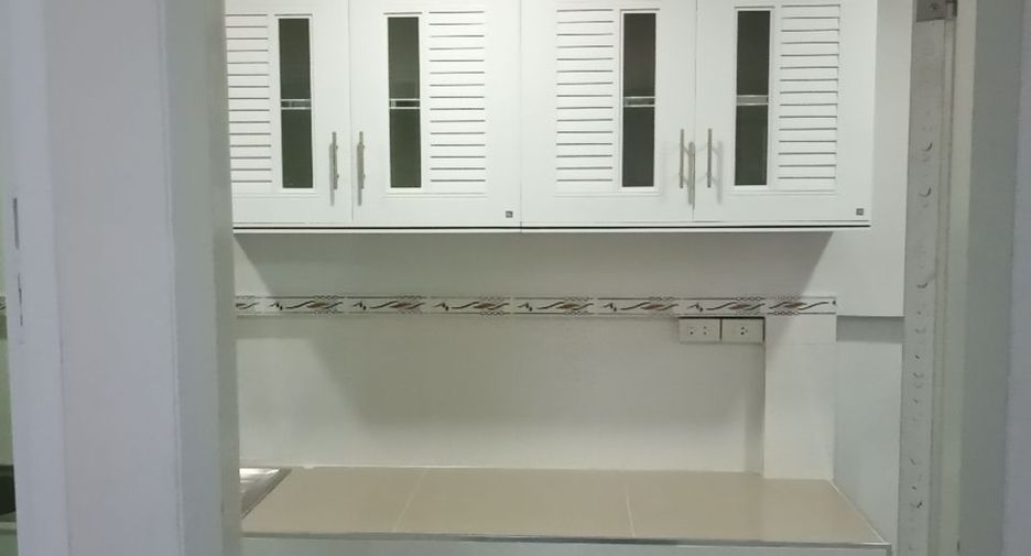 For sale 2 ベッドルーム townhouse in Mueang Chon Buri, Chonburi