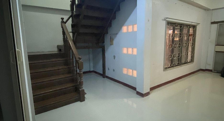 For sale 3 bedrooms townhouse in Thanyaburi, Pathum Thani