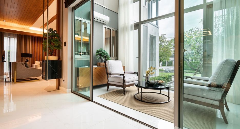 For sale 5 bedrooms house in Prawet, Bangkok
