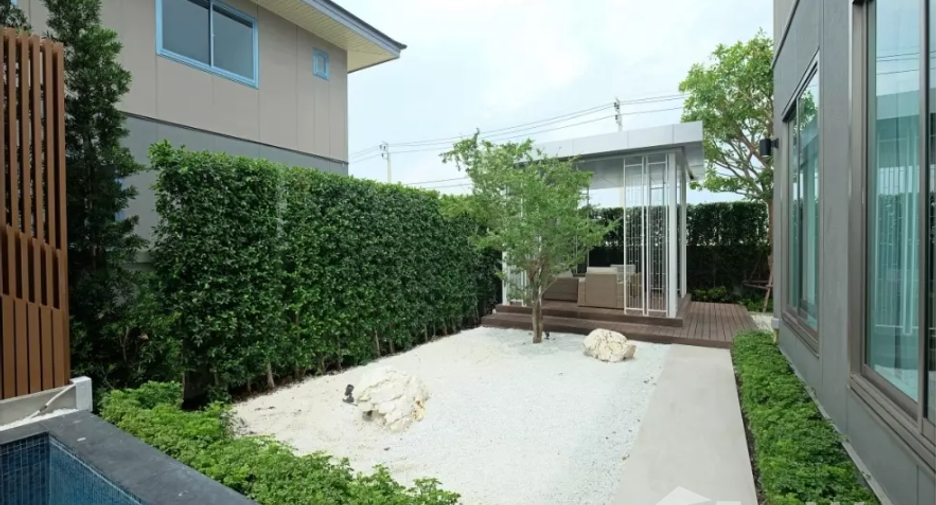 For sale 5 bedrooms house in Prawet, Bangkok