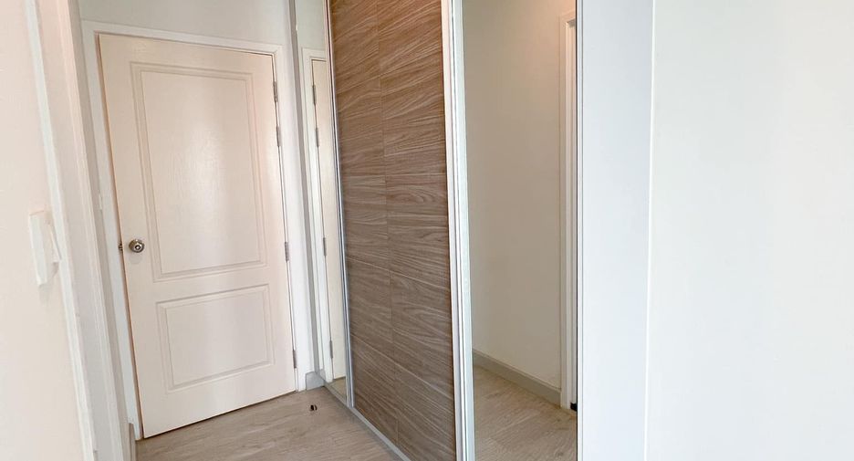 For sale 2 bedrooms condo in Khan Na Yao, Bangkok