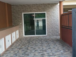 For sale 4 bedrooms townhouse in Khlong Sam Wa, Bangkok