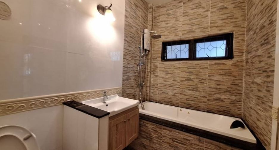 For sale 2 bedrooms house in Mueang Khon Kaen, Khon Kaen