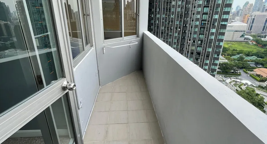 For sale 2 bedrooms condo in Watthana, Bangkok