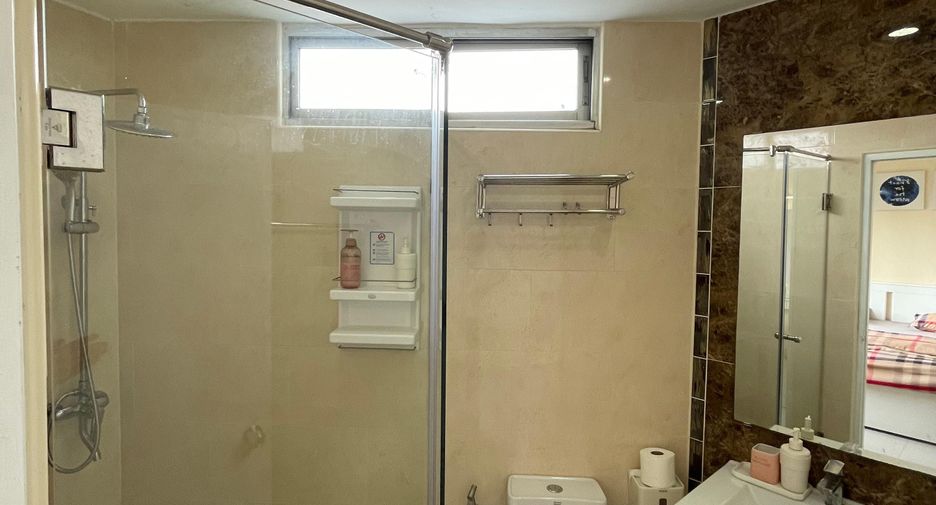 For sale 2 bedrooms condo in Watthana, Bangkok