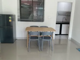 Reihenhaus zur Miete mit 3 Zimmer in Khlong Luang, Pathum Thani