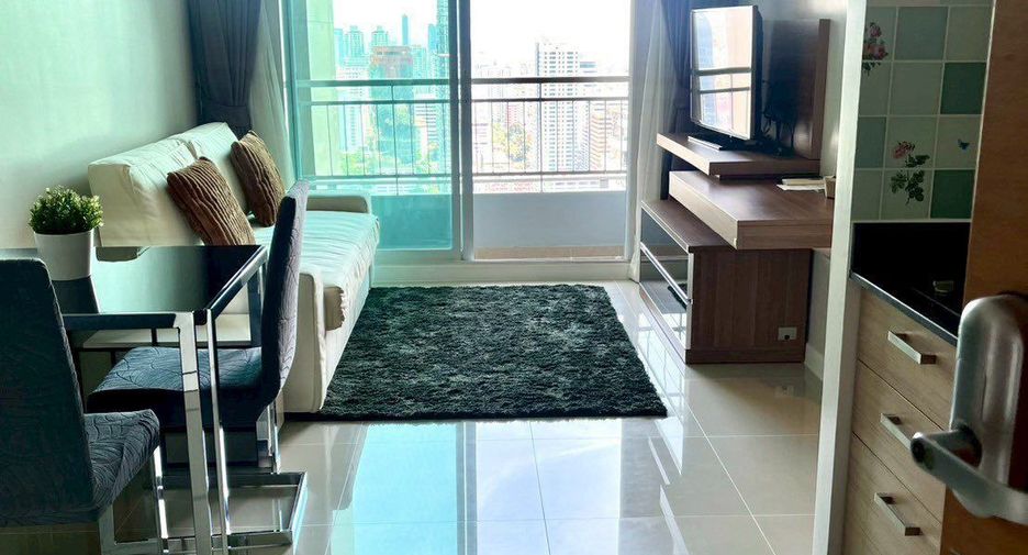 For sale and for rent 1 bed condo in Watthana, Bangkok