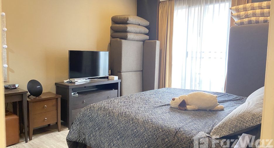 For sale 2 bedrooms condo in Huai Khwang, Bangkok