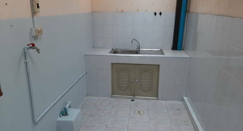 For rent 2 bedrooms townhouse in Bang Bua Thong, Nonthaburi