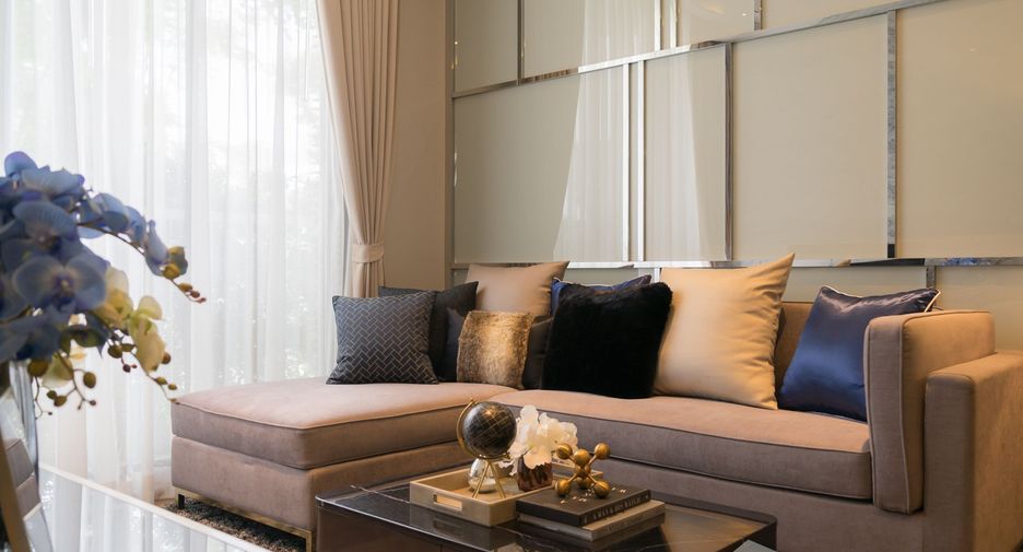 For sale 1 bed condo in Khlong Toei, Bangkok