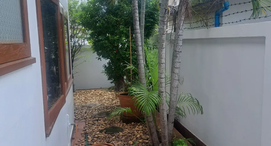 For sale 2 ベッドルーム house in Prawet, Bangkok