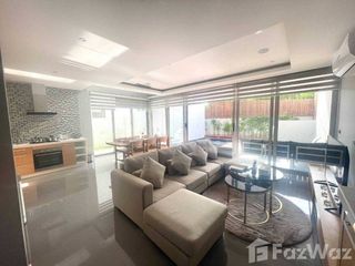 À louer 3 chambres villa à Mueang Phuket, Phuket