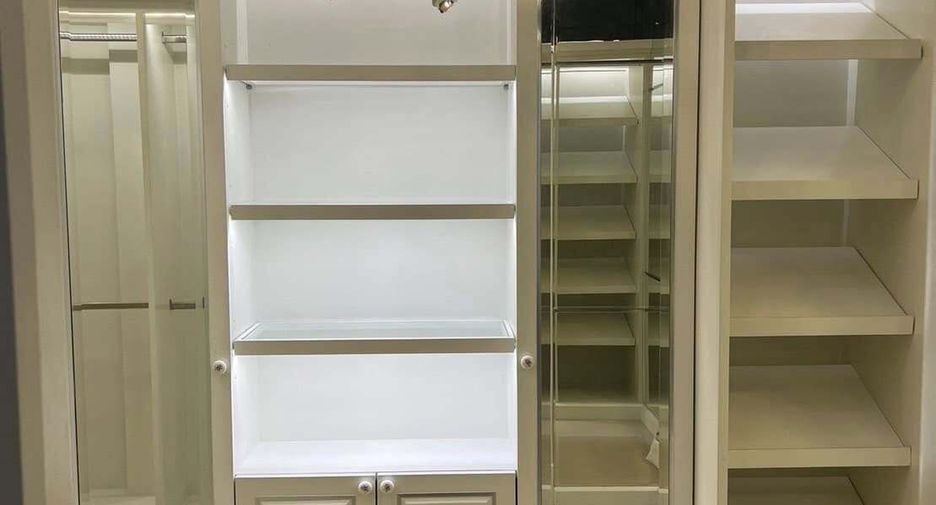 For sale 3 bedrooms condo in Bang Na, Bangkok