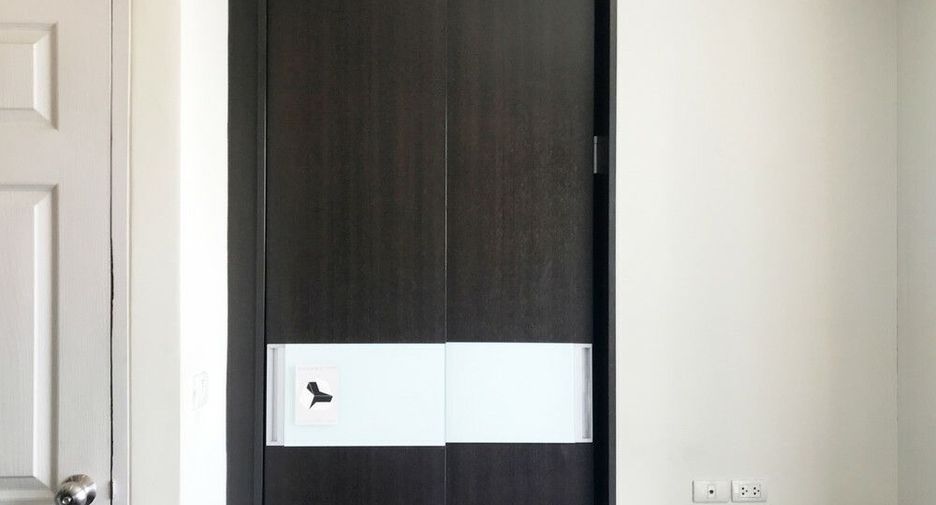For sale 1 bed condo in Huai Khwang, Bangkok