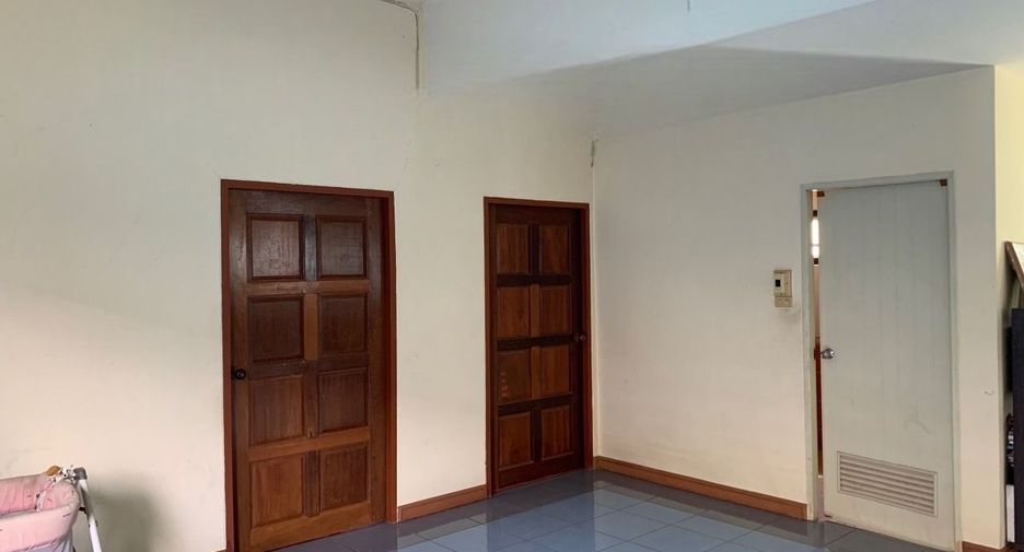 ขาย 5 ห้องนอน ออฟฟิศ ใน หนองหาน, อุดรธานี