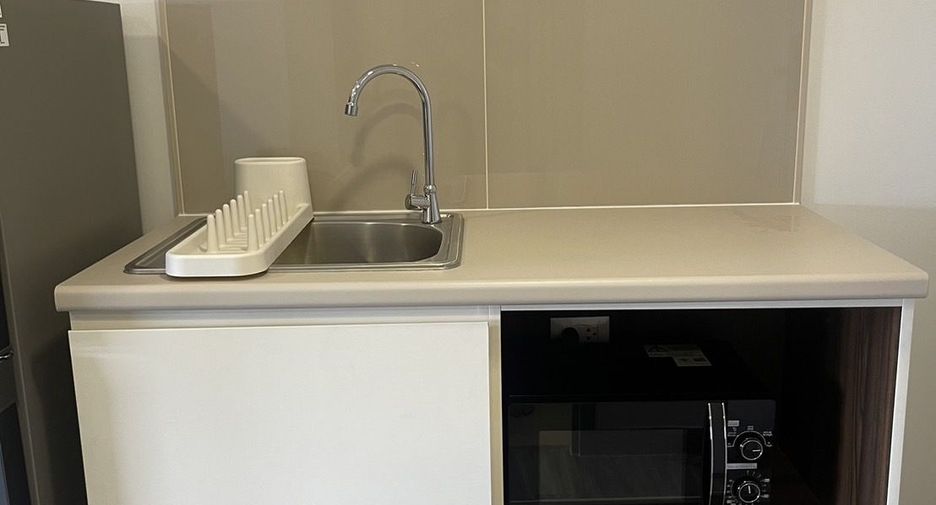 For rent 1 bed condo in Mueang Pathum Thani, Pathum Thani