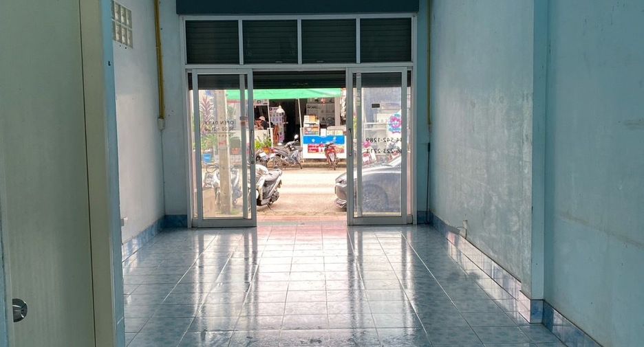 For sale 2 bedrooms townhouse in Mueang Sakon Nakhon, Sakon Nakhon