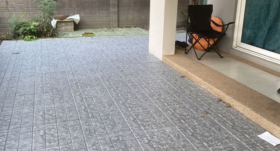 Haus zur Miete mit 3 Zimmer in Mueang Samut Sakhon, Samut Sakhon