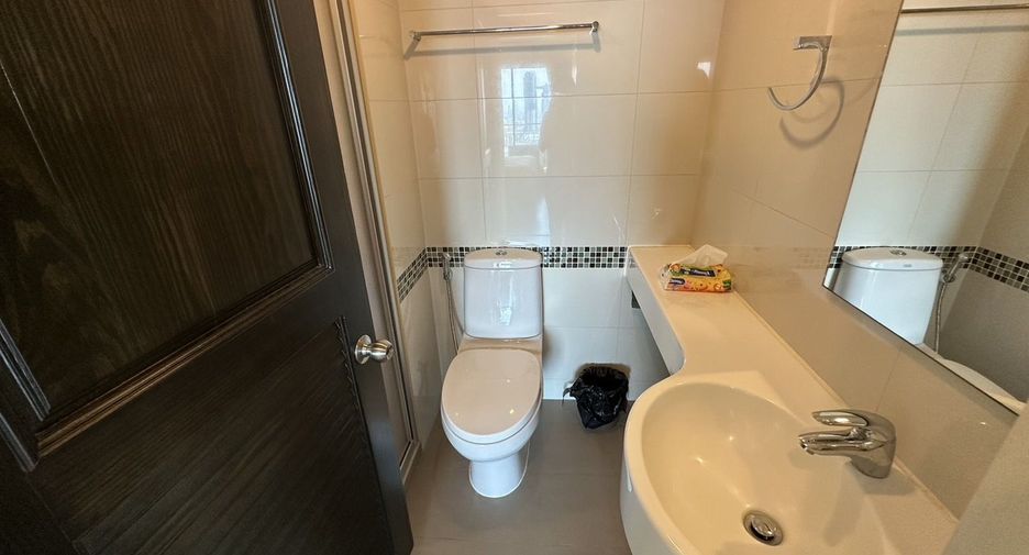 For sale and for rent 3 bedrooms condo in Yan Nawa, Bangkok