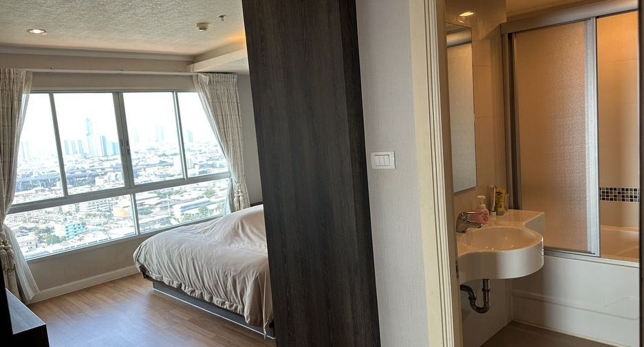 For sale and for rent 3 bedrooms condo in Yan Nawa, Bangkok
