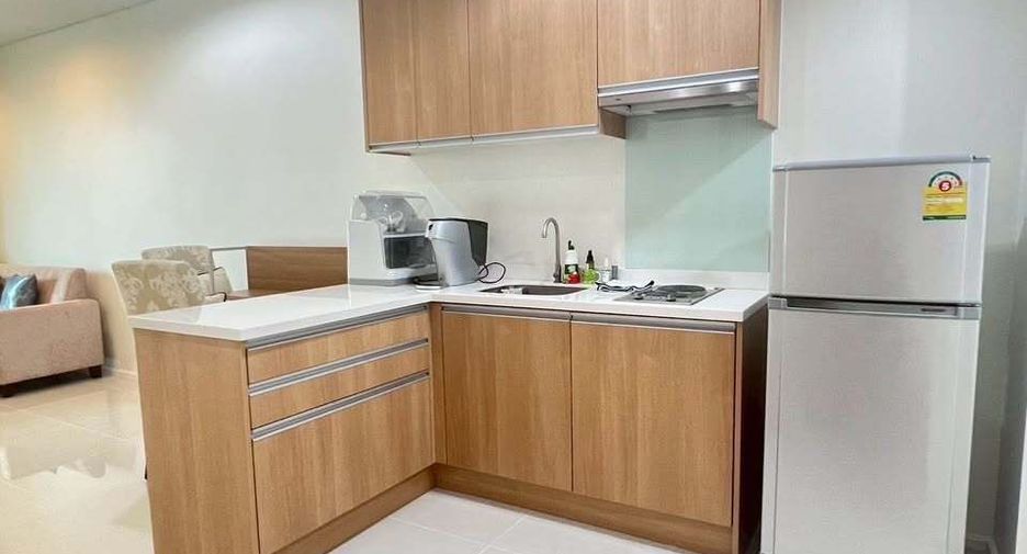 For sale 1 bed condo in Watthana, Bangkok