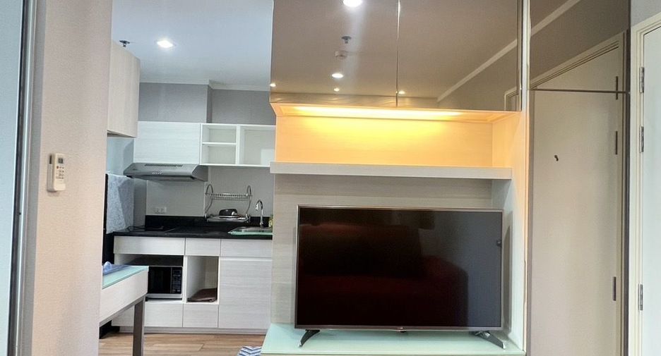 For sale 1 bed condo in Mueang Udon Thani, Udon Thani
