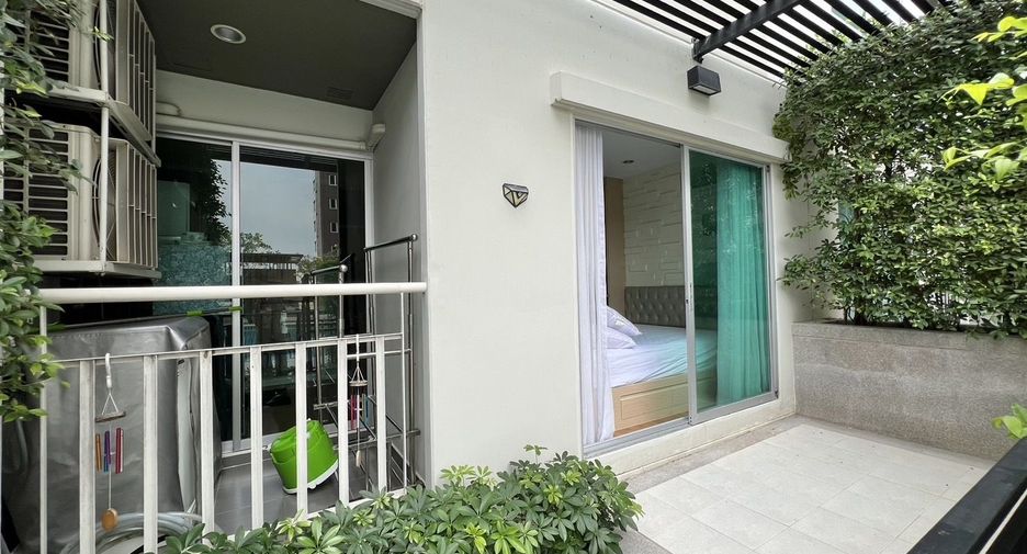 For sale 1 bed condo in Mueang Udon Thani, Udon Thani