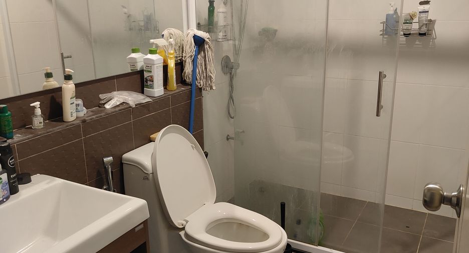 Reihenhaus zum Kauf mit 3 Zimmer in Saphan Sung, Bangkok