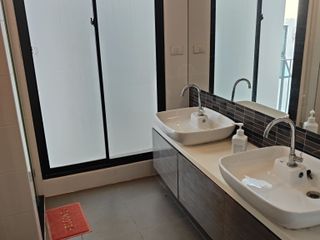 For sale 3 bedrooms townhouse in Saphan Sung, Bangkok