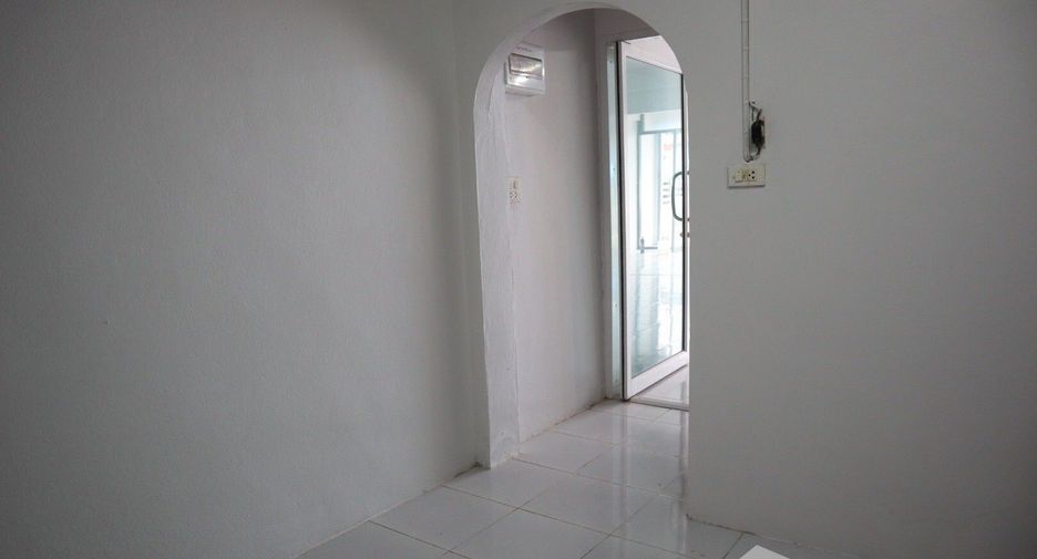 For sale 2 bedrooms townhouse in Mueang Kanchanaburi, Kanchanaburi