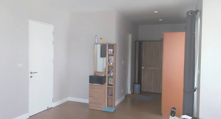 For sale 4 bedrooms house in Khlong Sam Wa, Bangkok