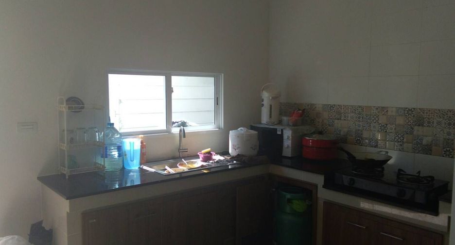 For sale 4 bedrooms house in Khlong Sam Wa, Bangkok