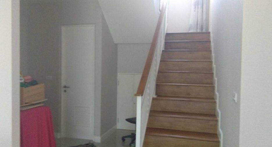 For sale 4 bedrooms house in Khlong Sam Wa, Bangkok