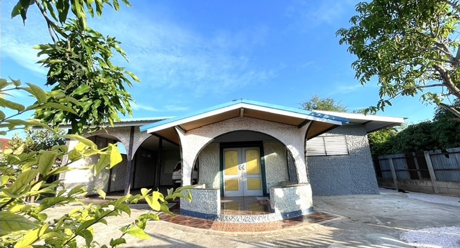 For sale 2 bedrooms house in Mueang Kamphaeng Phet, Kamphaeng Phet