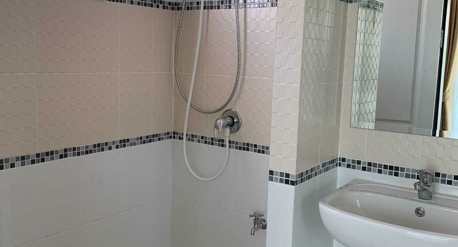 For rent 3 bedrooms townhouse in Mueang Phuket, Phuket