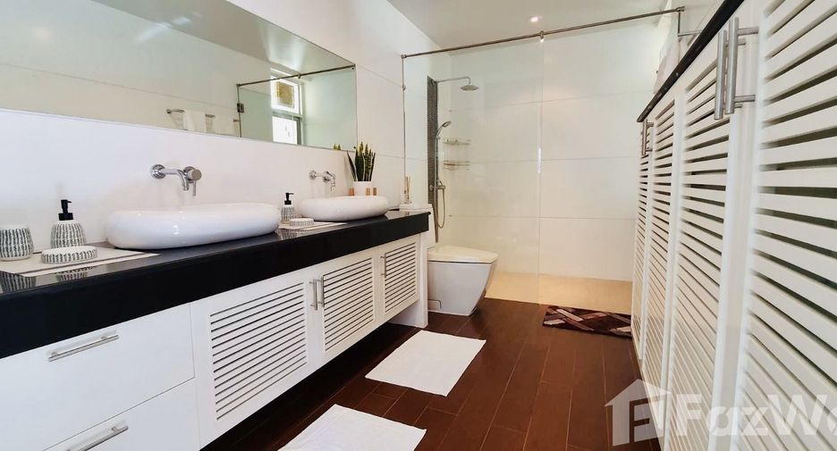 À louer 3 chambres villa à Mueang Phuket, Phuket