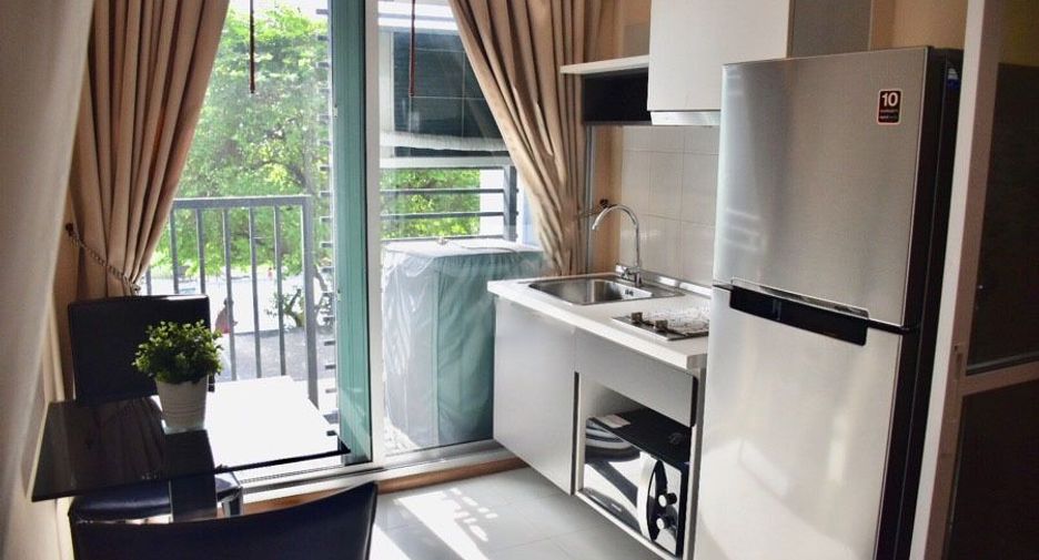 For rent 1 bed condo in Watthana, Bangkok