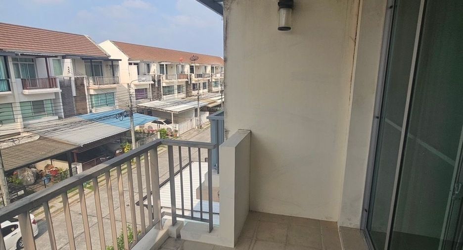 Продажа 3 спальни таунхаус в Bang Phli, Самутпракан