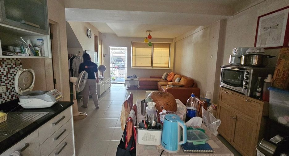 Продажа 3 спальни таунхаус в Bang Phli, Самутпракан
