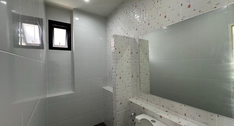 Haus zur Miete mit 4 Zimmer in Lam Luk Ka, Pathum Thani