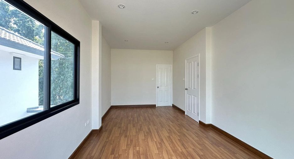 Haus zur Miete mit 4 Zimmer in Lam Luk Ka, Pathum Thani
