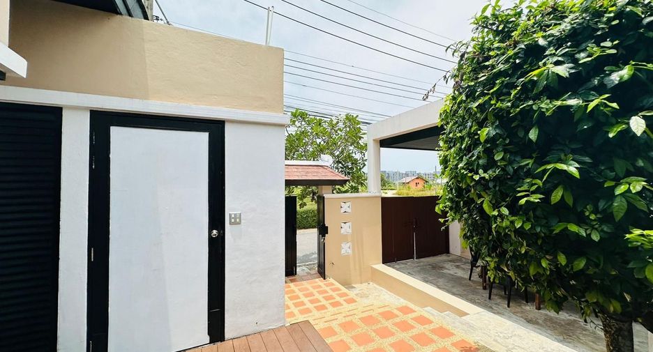 For rent 2 bedrooms villa in Mueang Phuket, Phuket