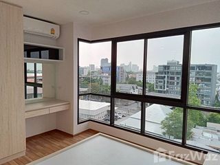 出售 1 卧室 公寓 在 Phra Khanong, 曼谷