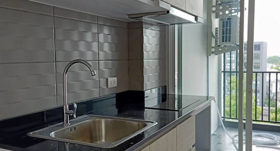 For sale 1 bed condo in Phra Khanong, Bangkok