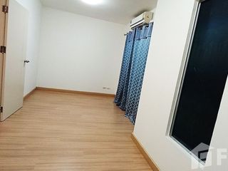 For sale 3 bedrooms townhouse in Mueang Samut Prakan, Samut Prakan