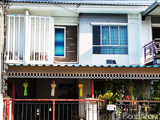 For sale 3 bedrooms townhouse in Mueang Samut Prakan, Samut Prakan