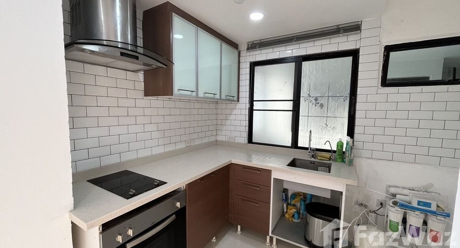 For sale 2 bedrooms condo in Watthana, Bangkok