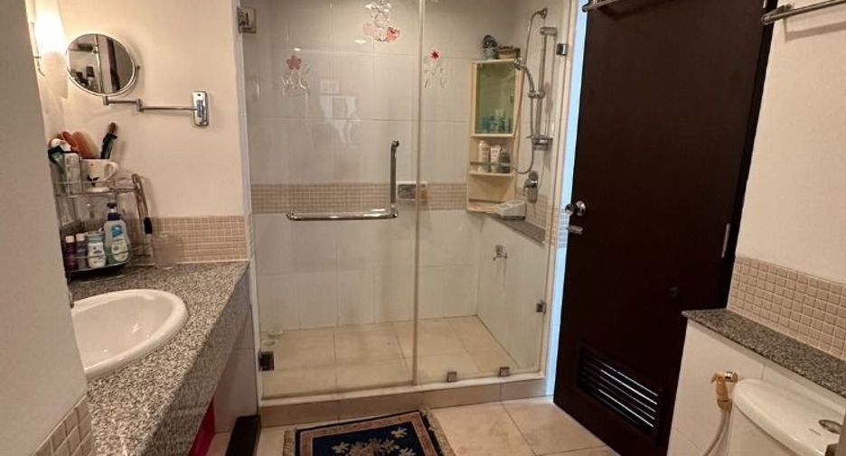 À vendre 1 chambre condo à Yan Nawa, Bangkok