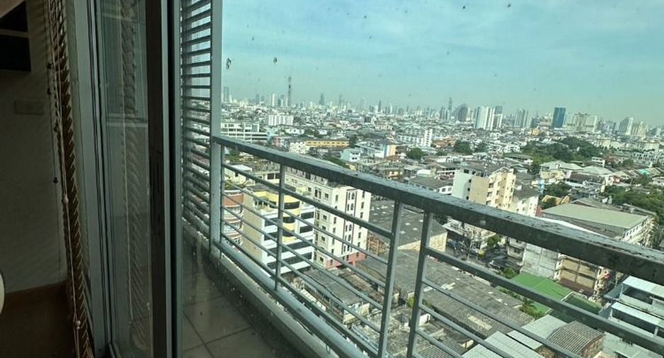 À vendre 1 chambre condo à Yan Nawa, Bangkok