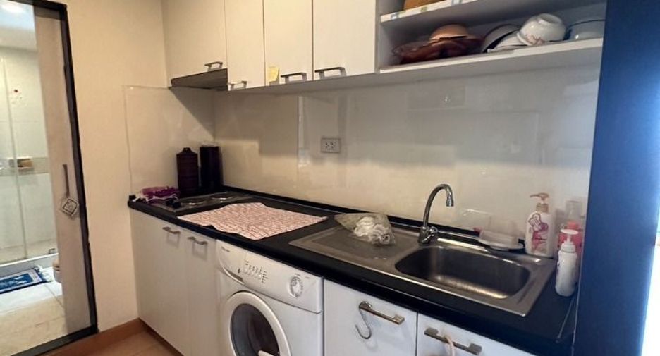 À vendre 1 chambre condo à Yan Nawa, Bangkok